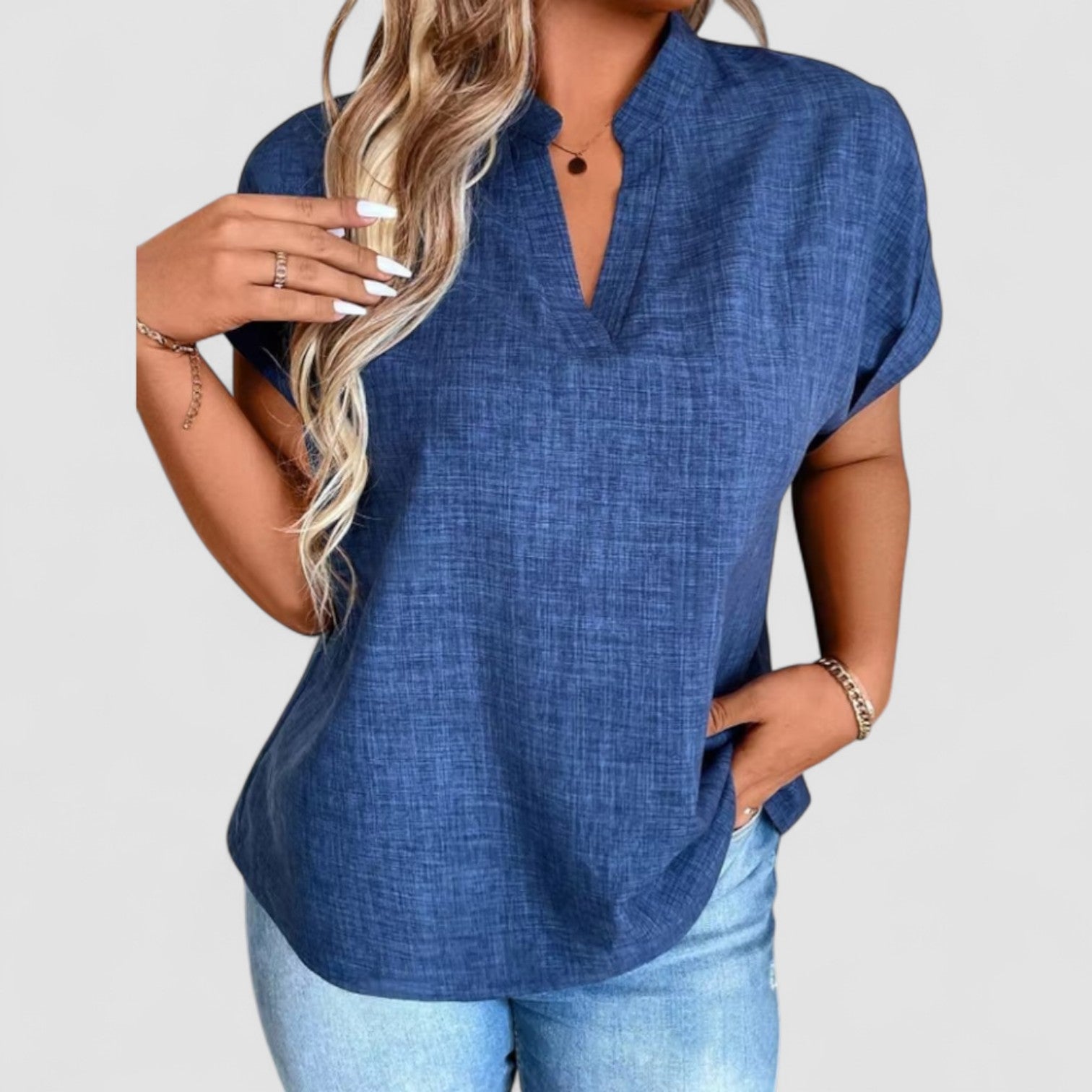 Mette | Elinor – Top med blødt fald og afslappet v-hals