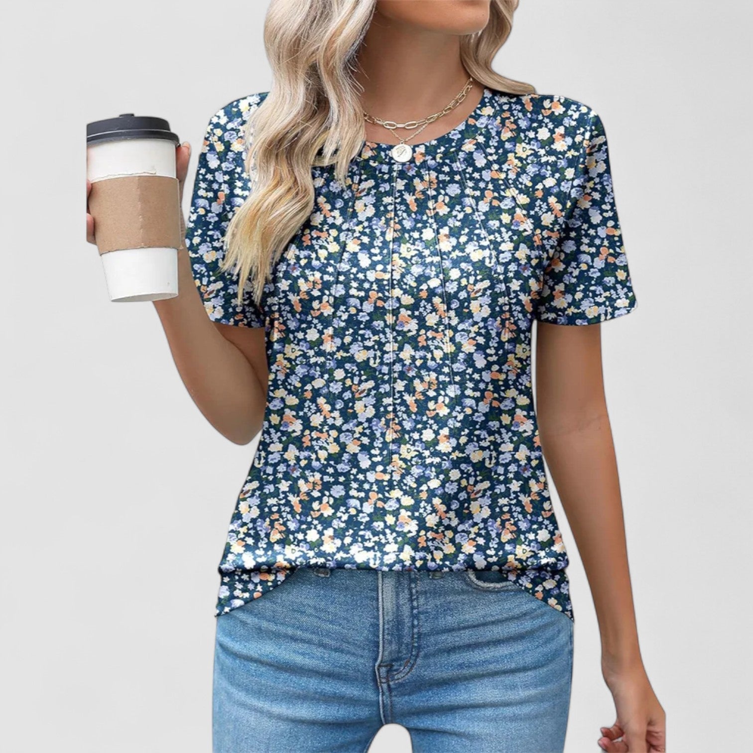 Mette | Noelie – Kortærmet top med sømdetaljer