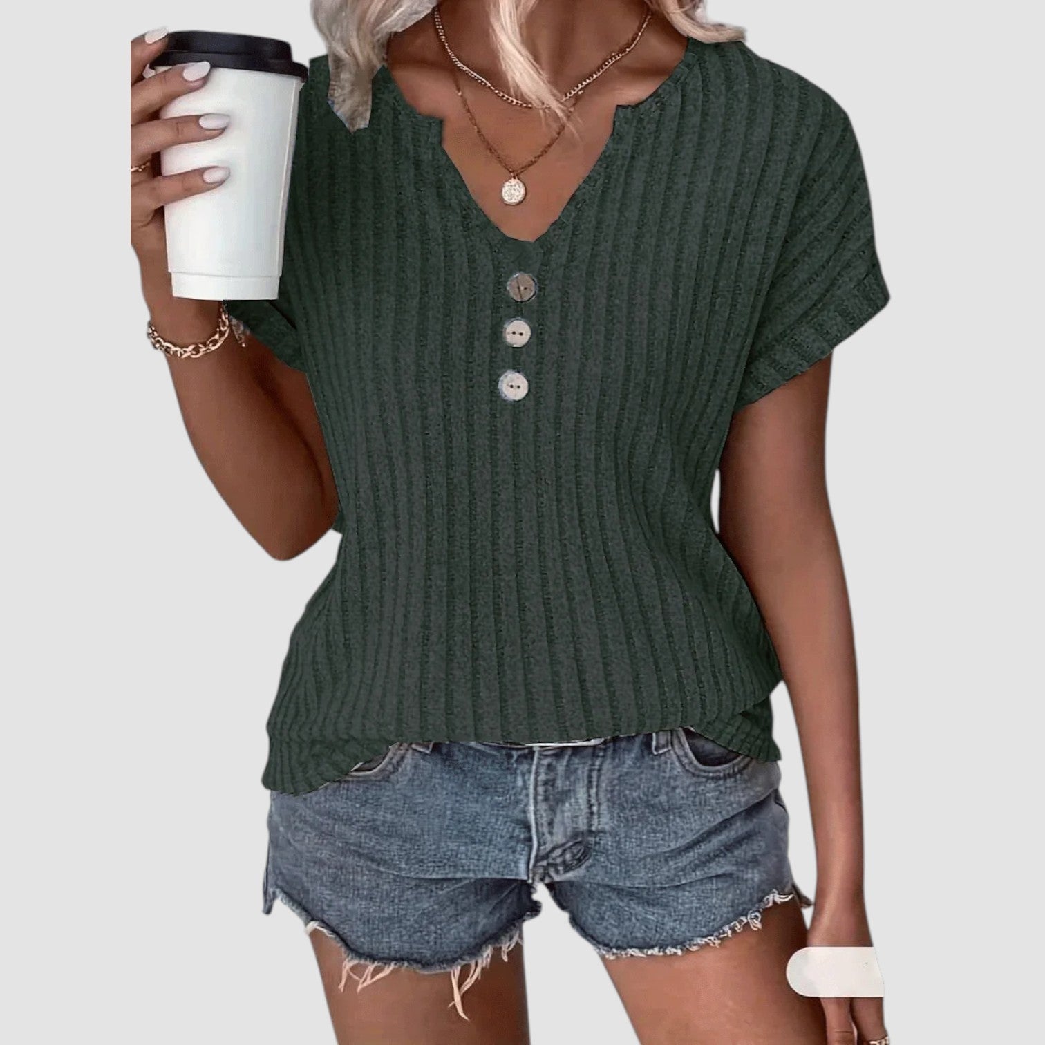 Mette | Svala – Ribstrikket top med knapper